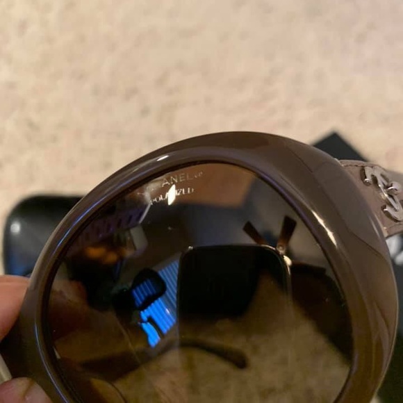 SOLD 💕 Authentic Chanel POLARIZED Sunglasses - Picture 6 of 6